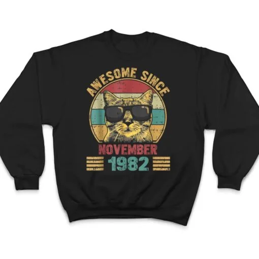 Awesome Since November 1982 40 Years Old Gifts Cat Lovers T Shirt