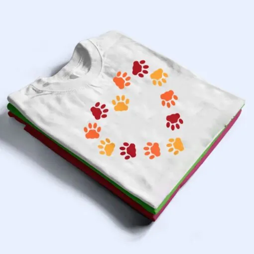 Big heart cat paws T Shirt