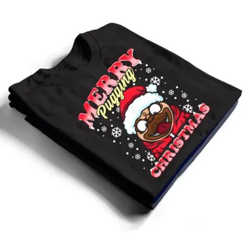 PUG Funny Snowflakes Christmas Dog Wearing a Santa Hat T Shirt