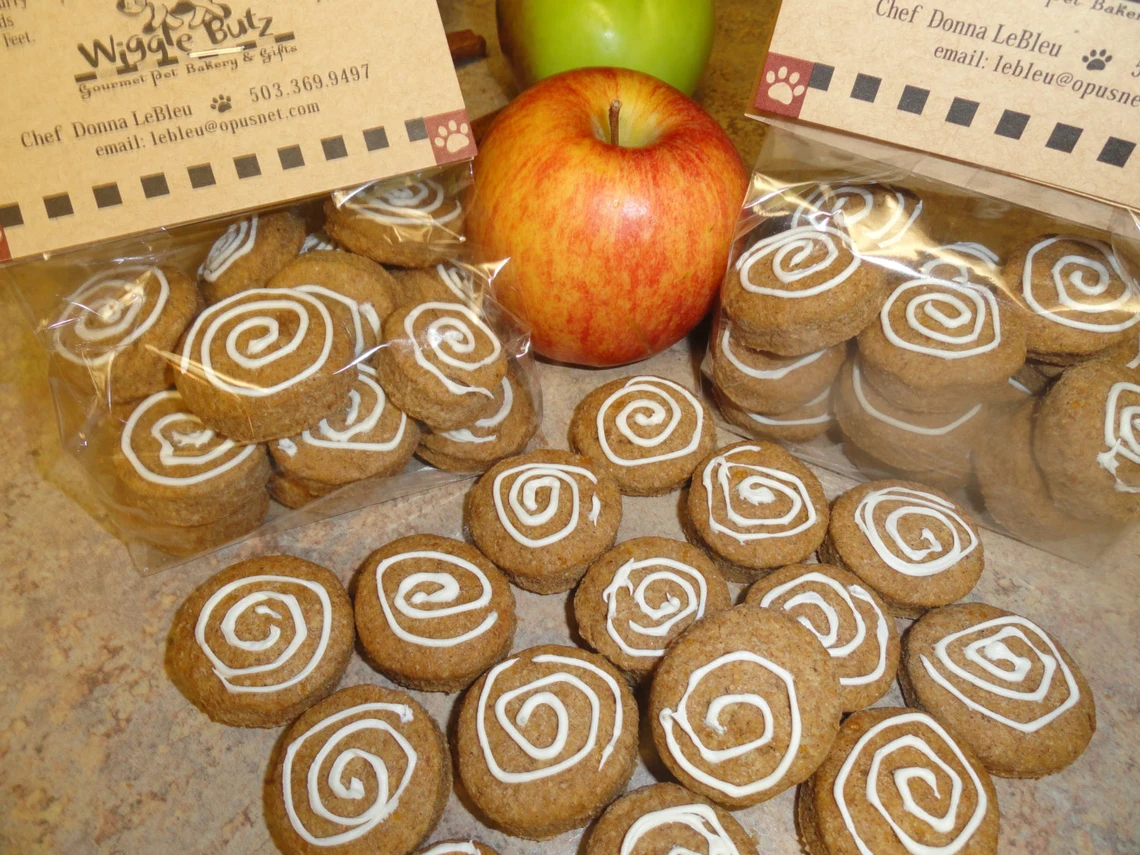 5 Delicious Homemade Dog Treat Recipes 5 Delicious Homemade Dog Treat Recipes