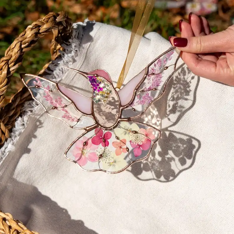 55486406-r-il-25745d-6423786047-il_794xN.6423786047_qe56 Hummingbird Stained Glass Window Hangings Mothers Day Gift Pressed Flower Art Custom Stained Glass Hummingbird Suncatcher Gifts For Mom