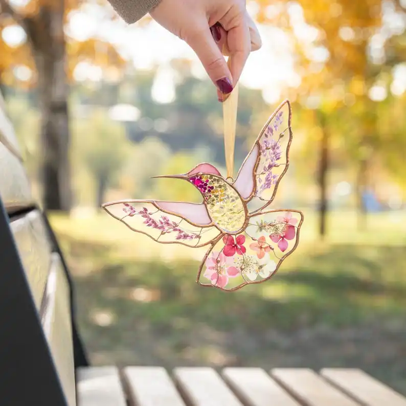 55486406-r-il-2f4650-6423786043-il_794xN.6423786043_9l78 Hummingbird Stained Glass Window Hangings Mothers Day Gift Pressed Flower Art Custom Stained Glass Hummingbird Suncatcher Gifts For Mom