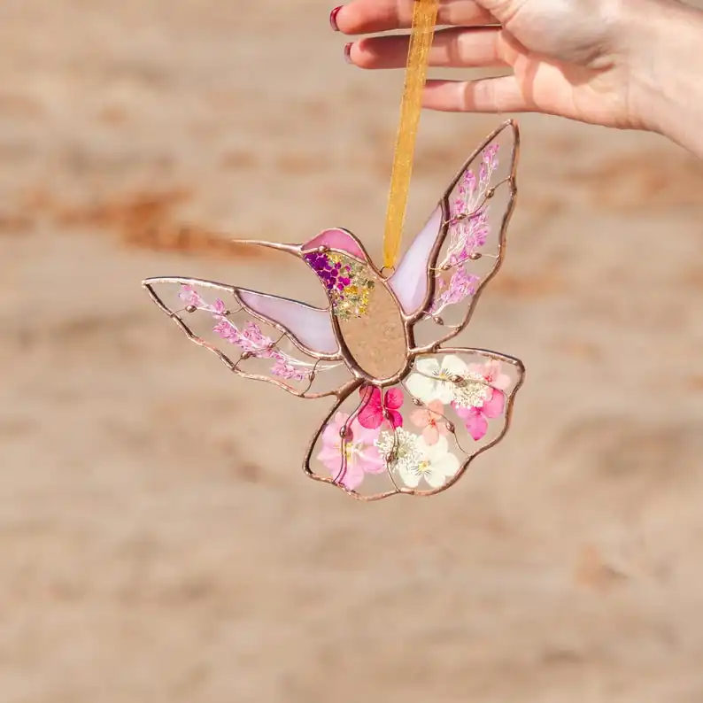 55486406-r-il-5169ae-6482769246-il_794xN.6482769246_kwze Hummingbird Stained Glass Window Hangings Mothers Day Gift Pressed Flower Art Custom Stained Glass Hummingbird Suncatcher Gifts For Mom